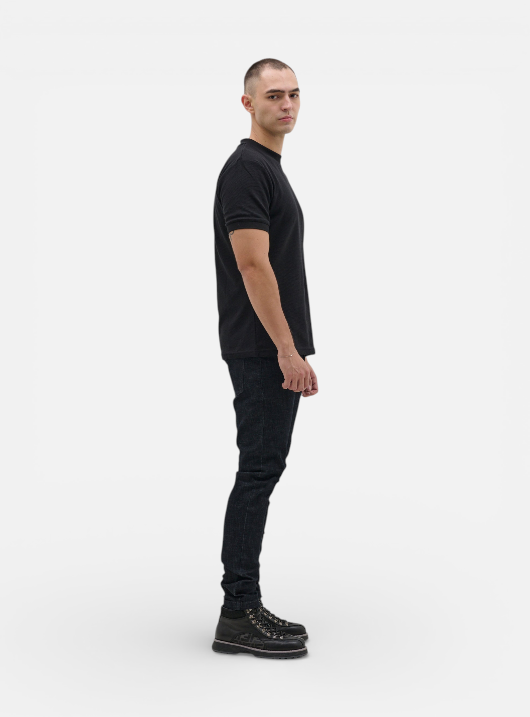 camiseta-slim-linea-core-img-3.webp