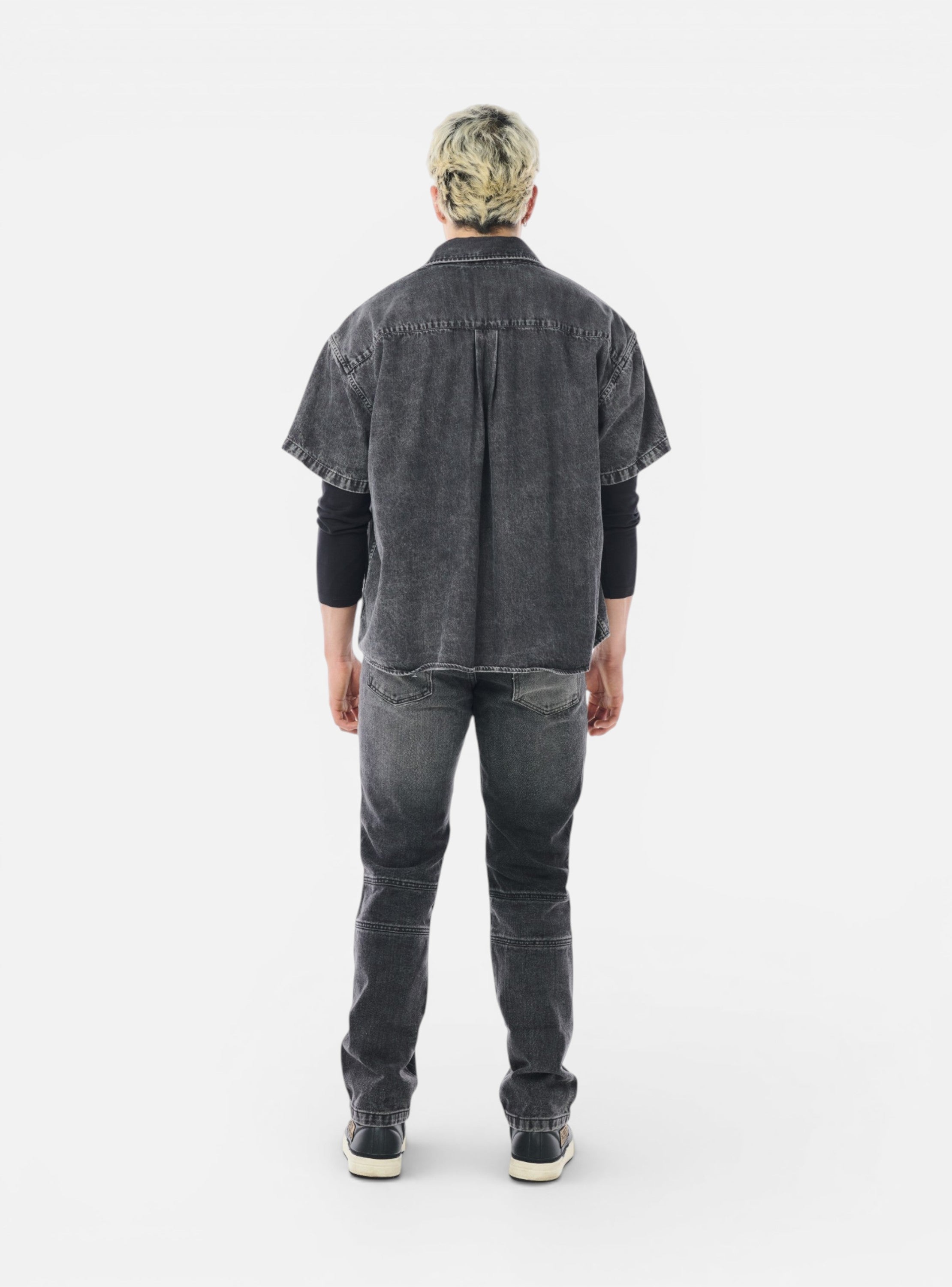 jeans-regular-hardline-tech-img-3.webp