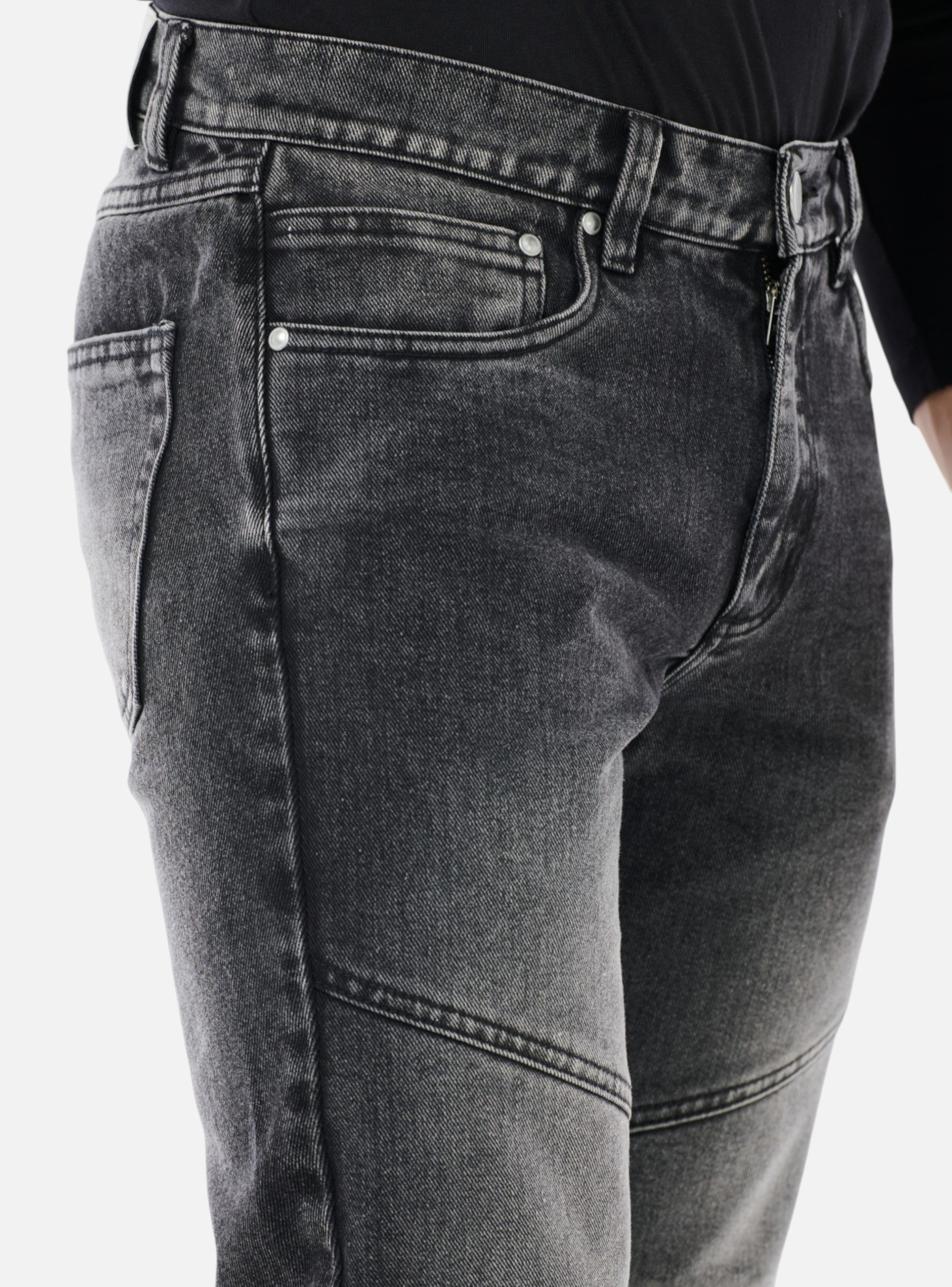 jeans-regular-hardline-tech-img-5.webp
