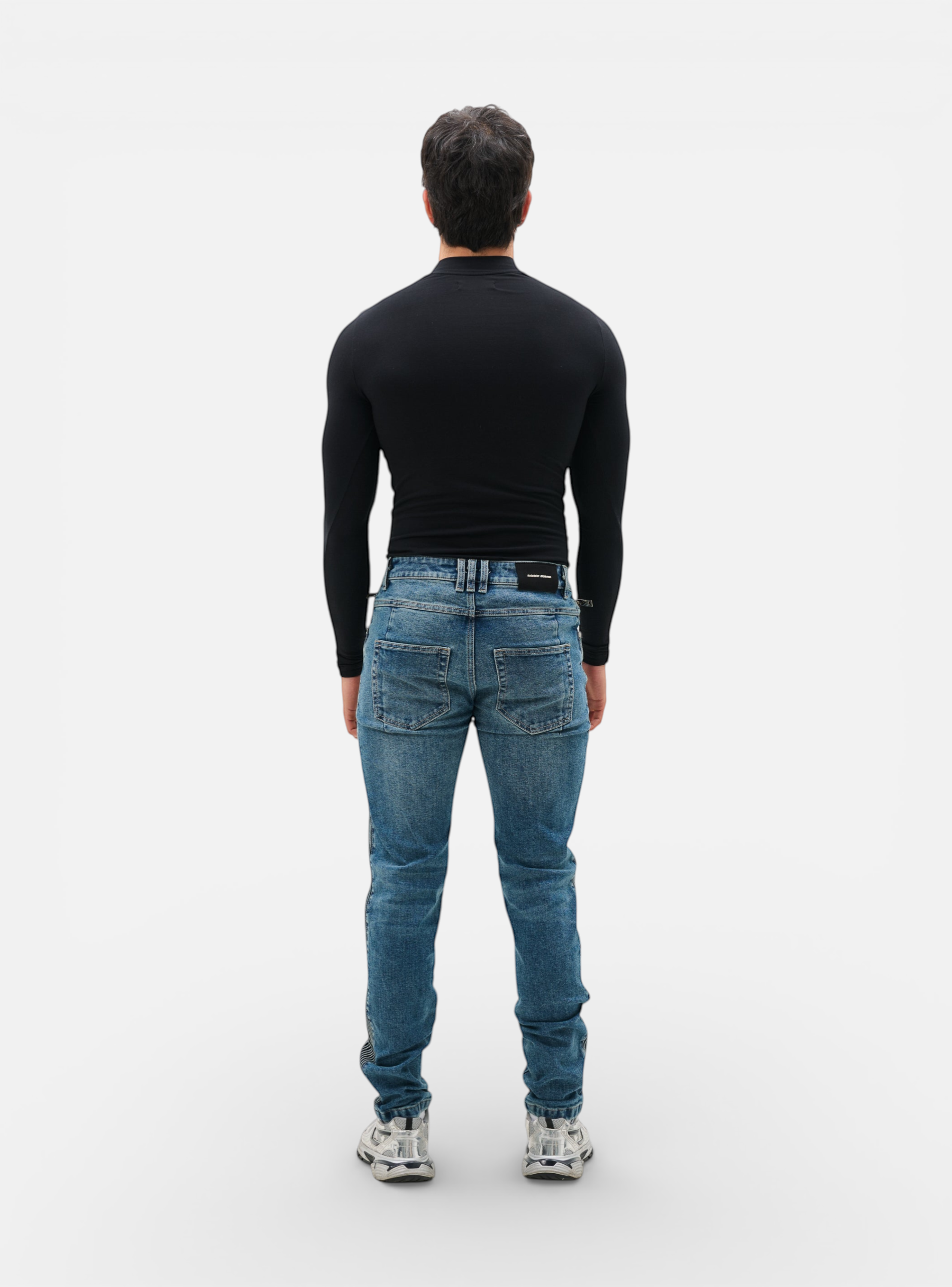 jeans-slim-parallel-force-img-3.webp