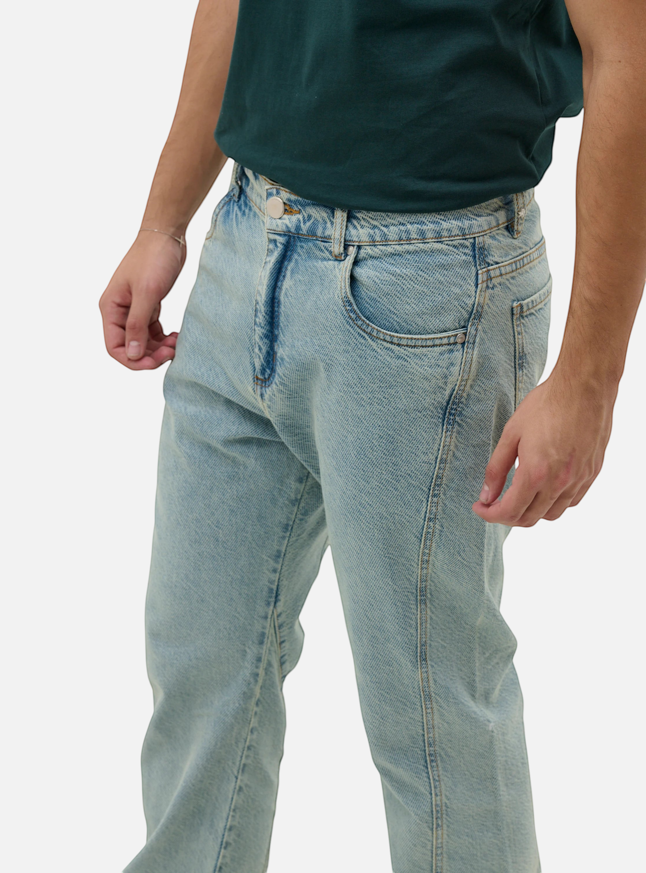 jeans-regular-acido-soft-img-6.webp