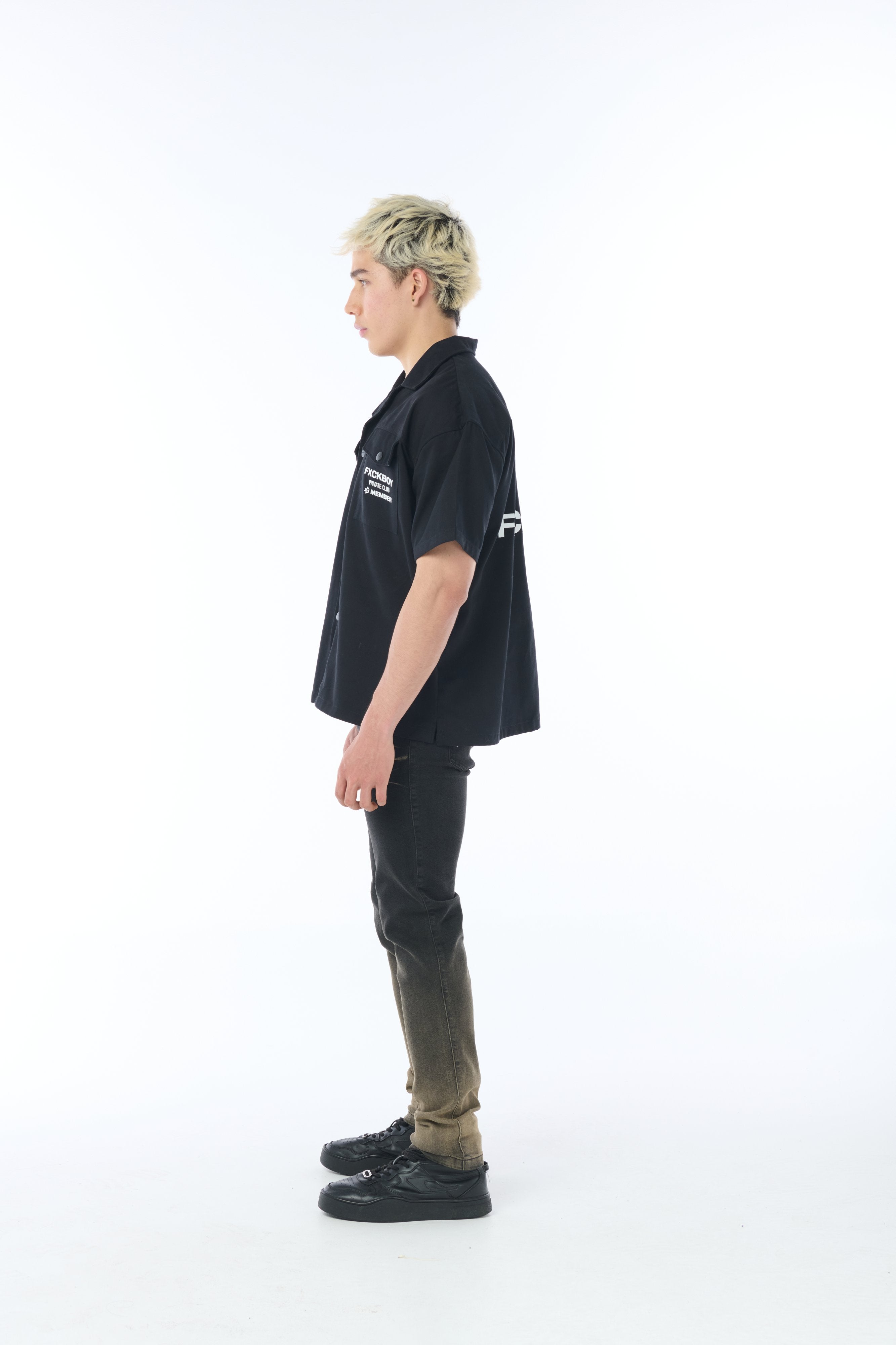 sobrecamisa-relaxed-logomania-img-3.webp